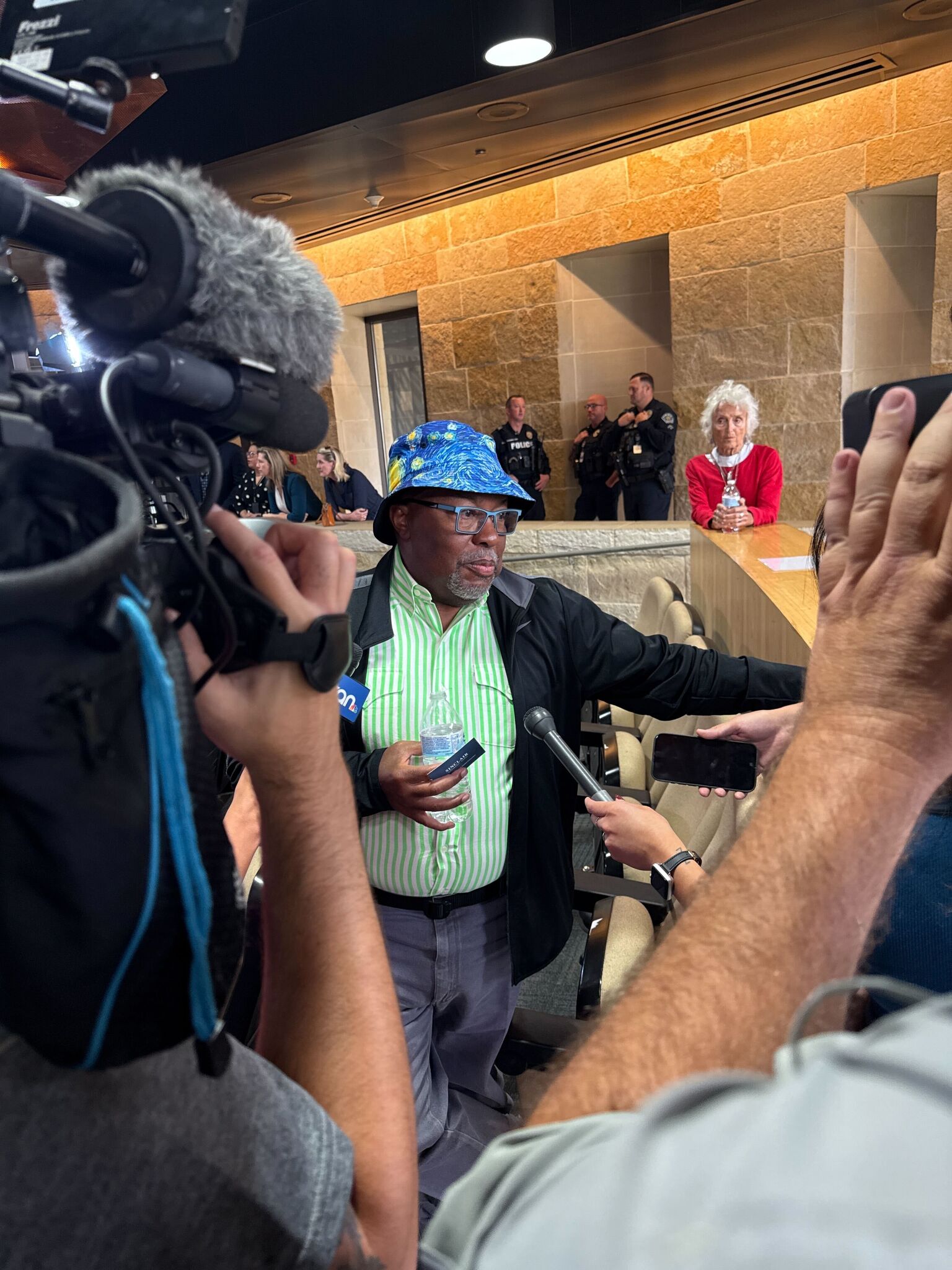 Yogurt shop detective keeps promise to wear shirt when murderer ID’d