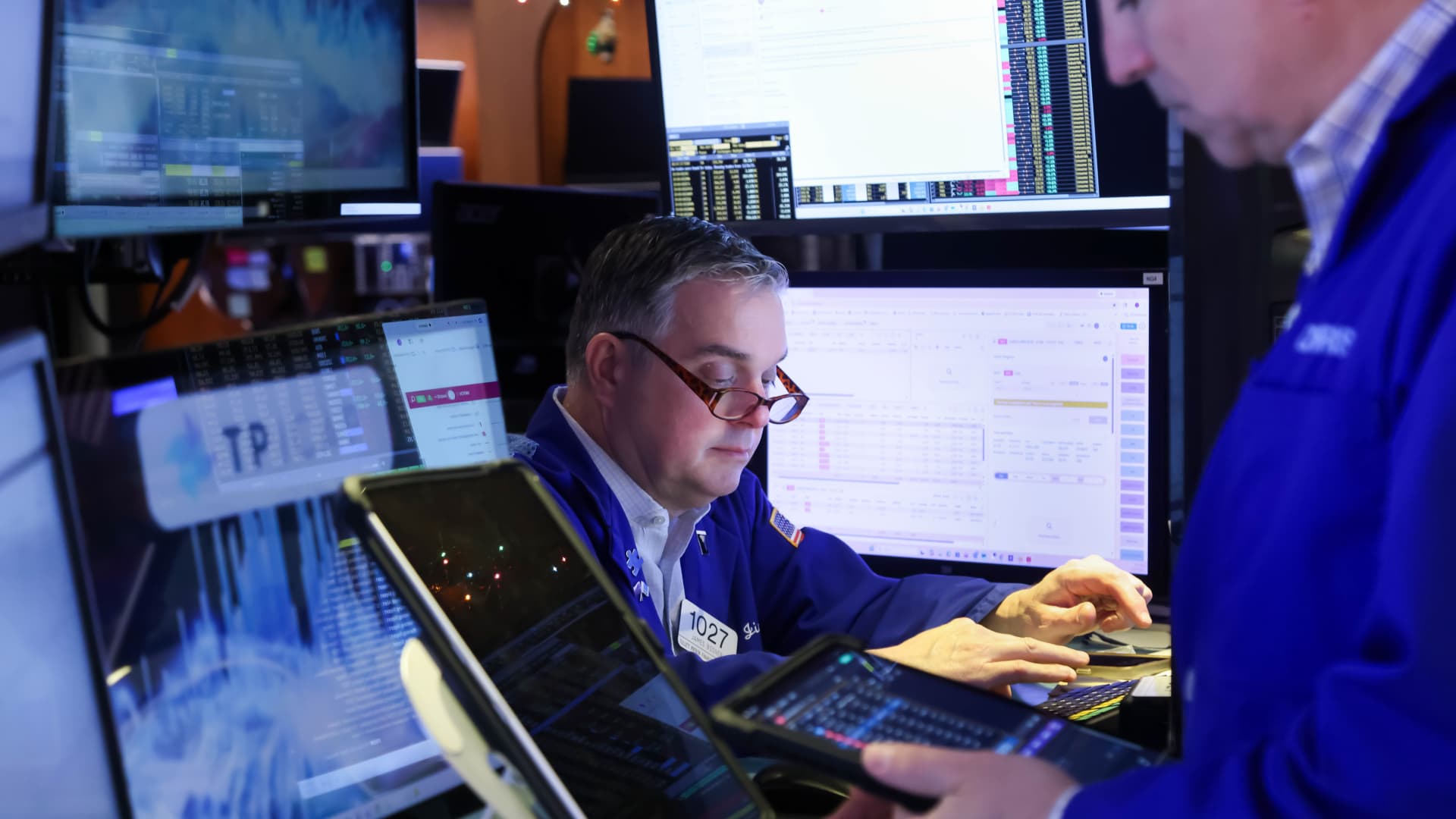 Stock market today: Live updates